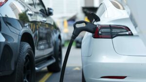 voiture électrique en charge