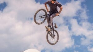 saut en BMX
