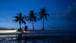 moto sur la plage