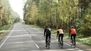 cycliste sur la route